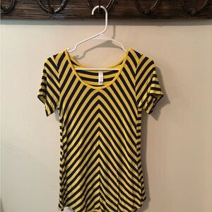 LuLaRoe Black and Yellow Fitted Short Sleeve Tee